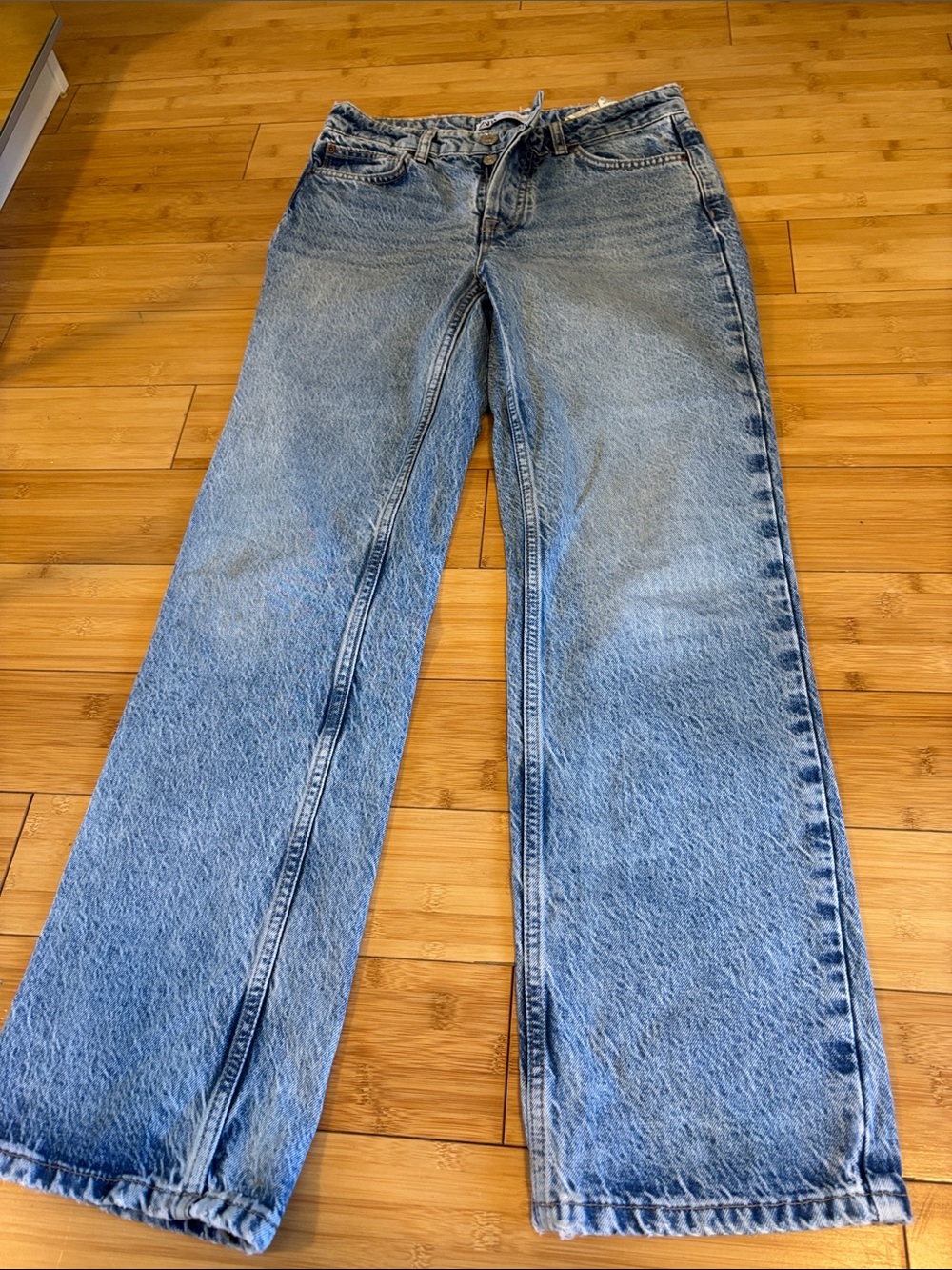 Zara Women’s Light Blue Wide-Leg Jeans
